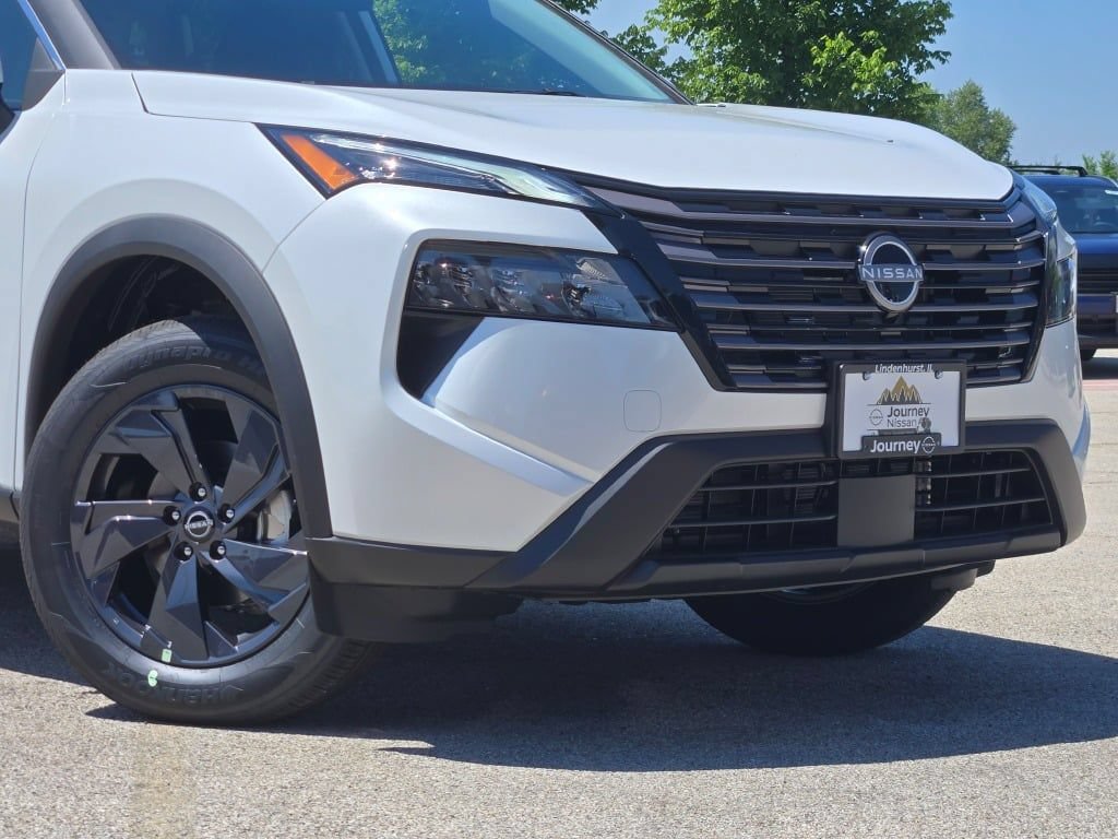 New 2026 Nissan Rogue SV AWD/4WD image 2