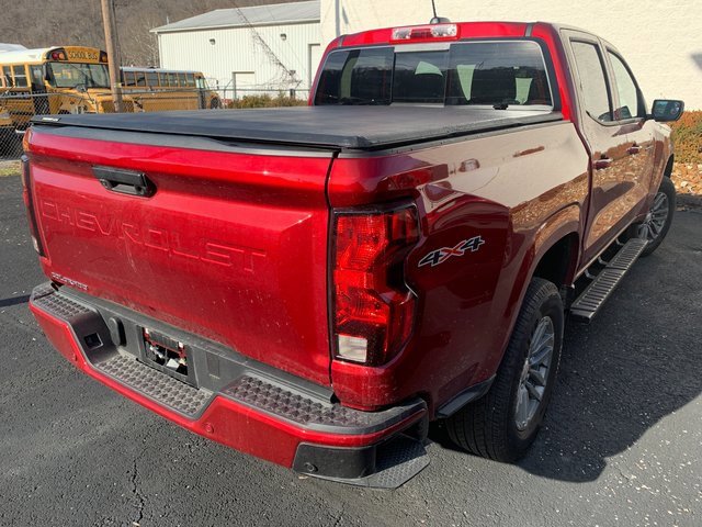 Used 2025 Chevrolet Colorado LT image 3
