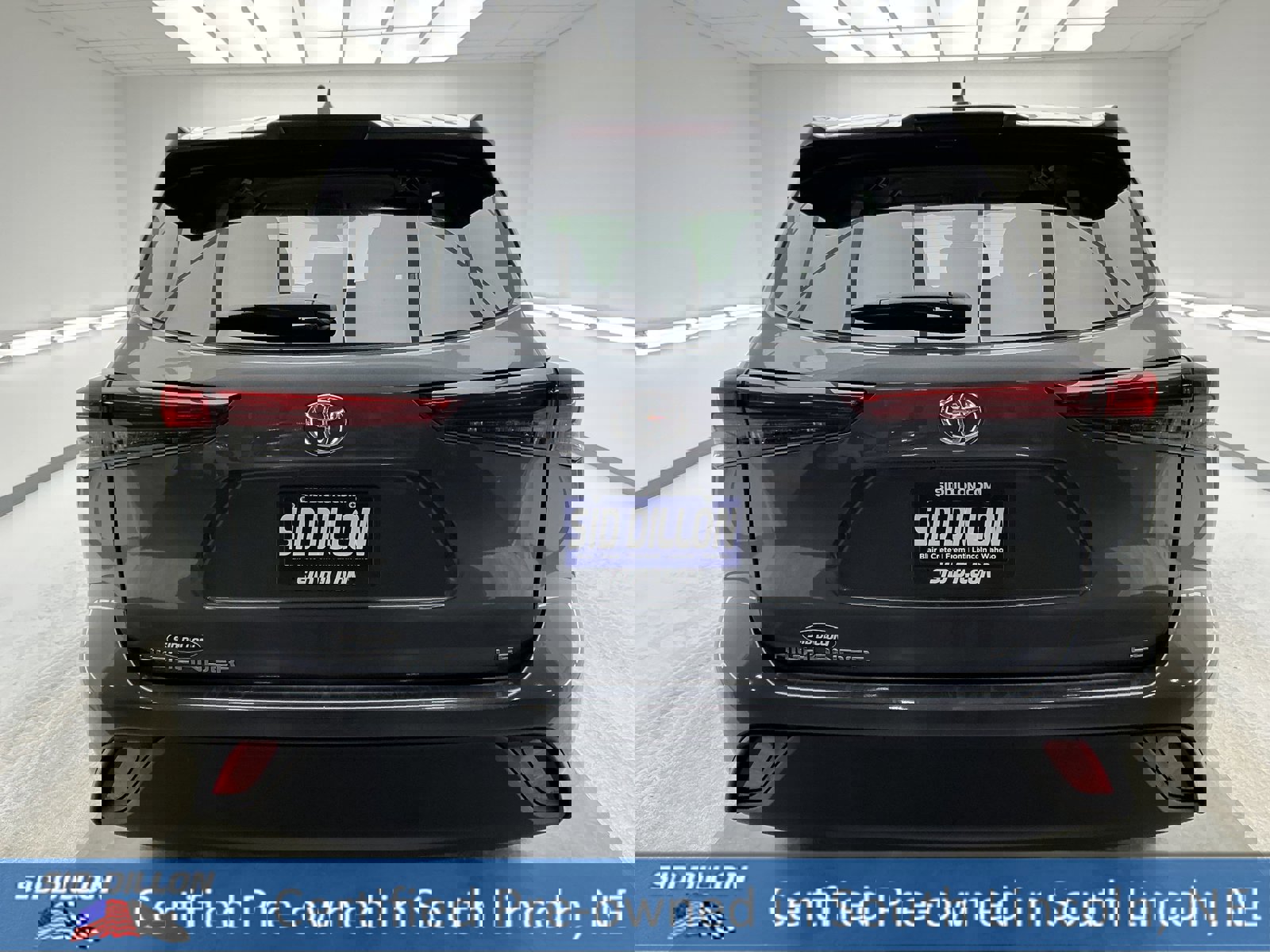 Used 2023 Toyota Highlander LE image 5