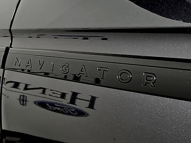 New 2025 Lincoln Navigator Reserve w/ Jet Appearance Package image 25