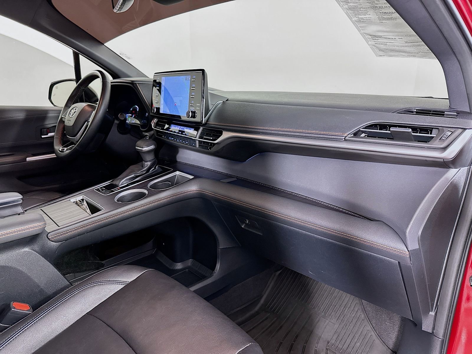 Certified 2023 Toyota Sienna XSE AWD/4WD image 31