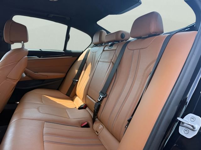 Used 2020 BMW M550i xDrive w/ Dynamic Handling Package image 13