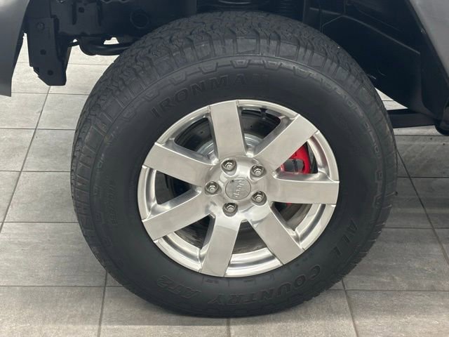 Used 2016 Jeep Wrangler Unlimited Sahara w/ Max Tow Package image 6