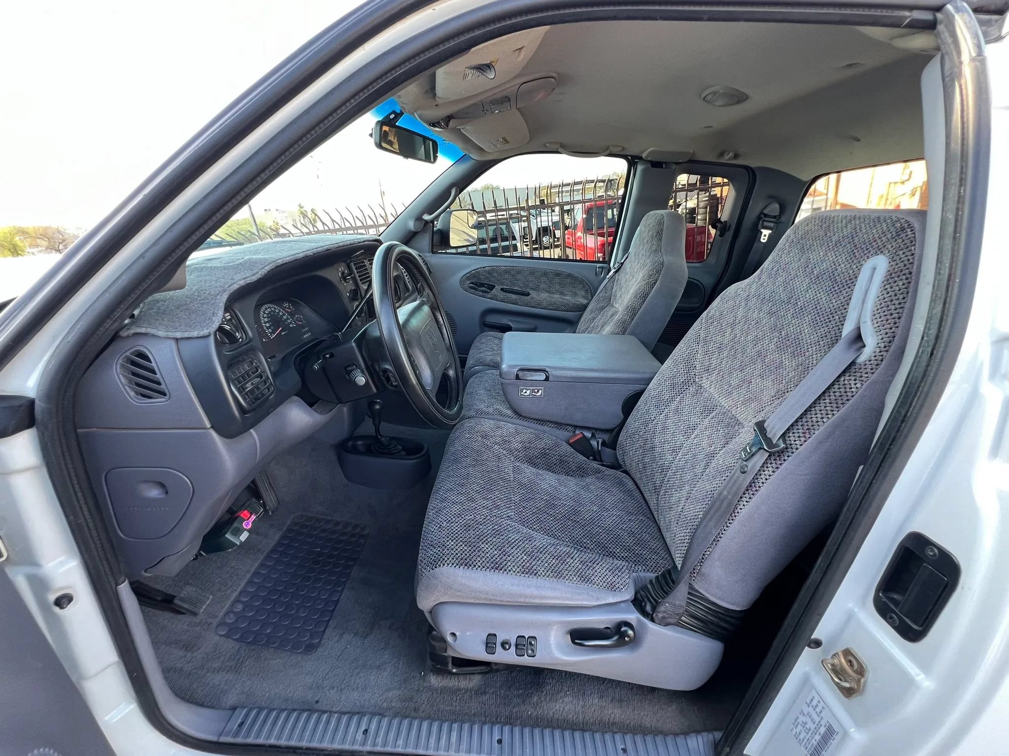 Used 1999 Dodge Ram 2500 Truck 4x4 Quad Cab image 13