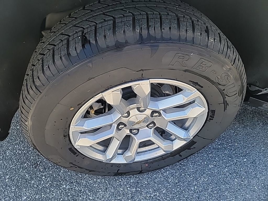 Used 2025 Chevrolet Tahoe LT image 7