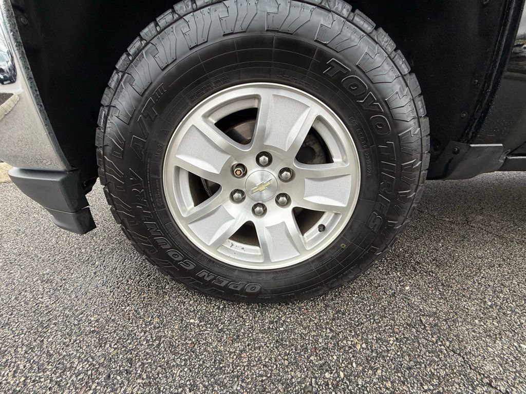 Used 2018 Chevrolet Silverado 1500 LT w/ All Star Edition image 32