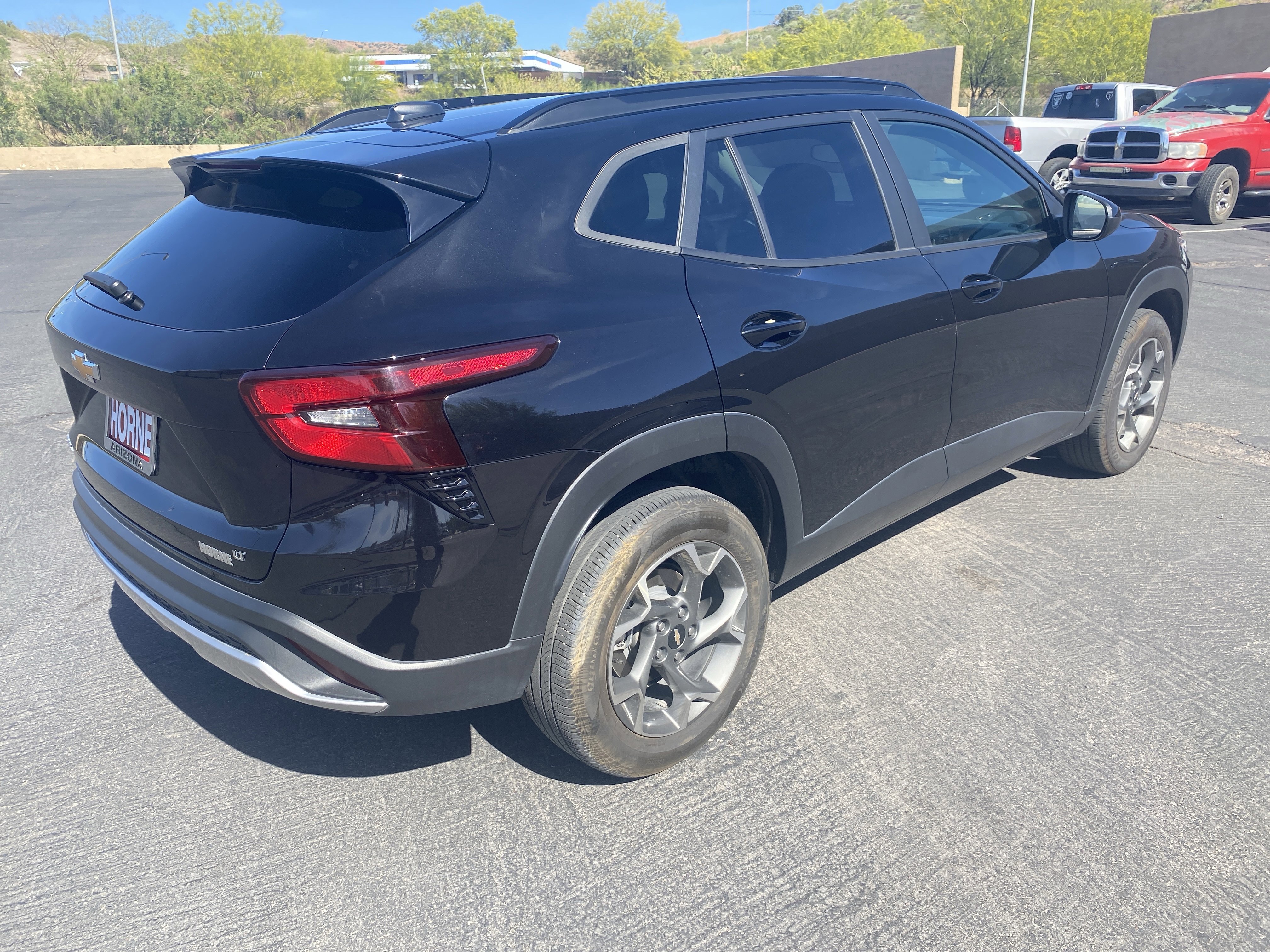 Used 2024 Chevrolet Trax LT FWD image 4