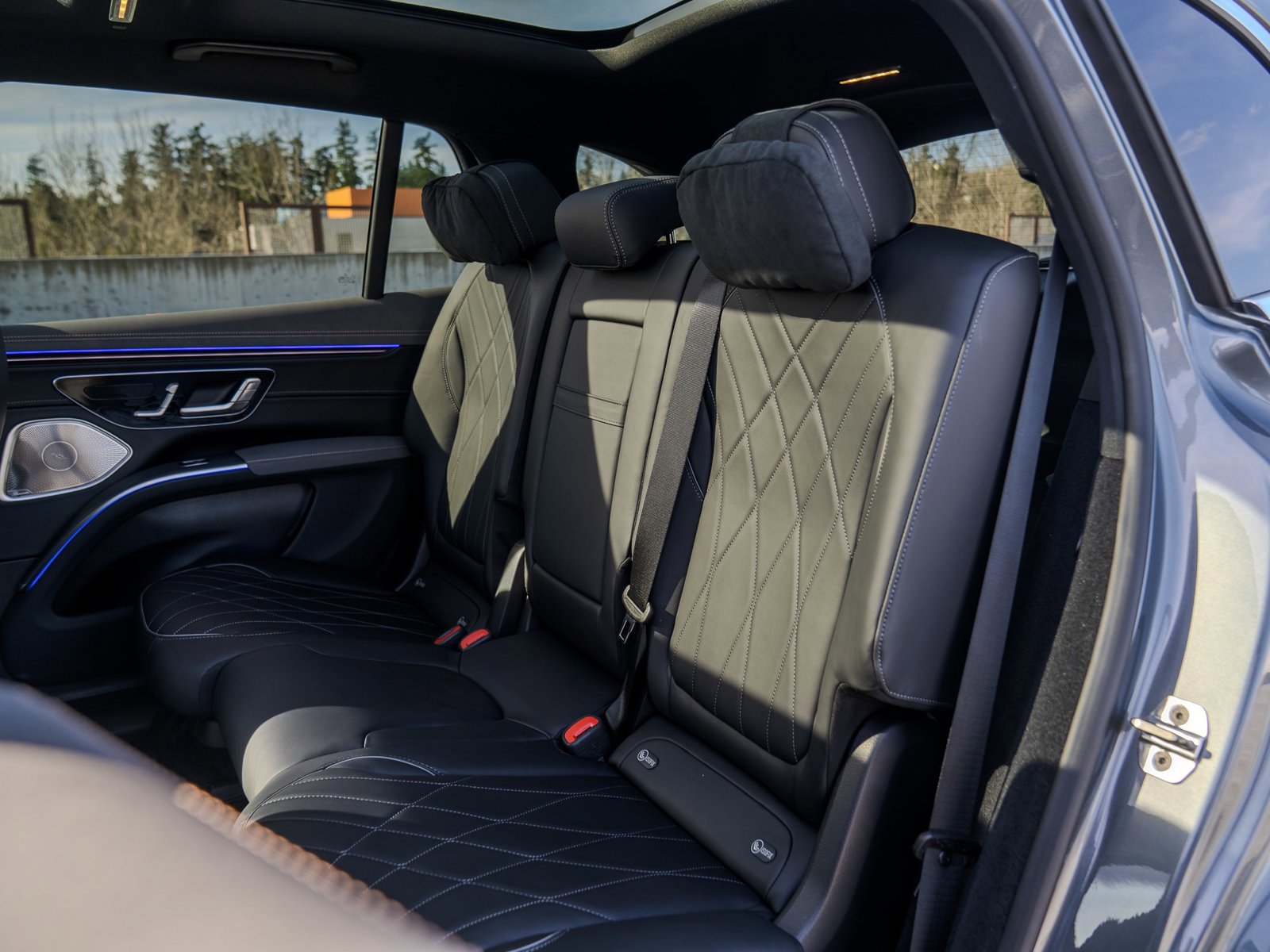 Used 2025 Mercedes-Benz EQS 580 4MATIC SUV image 25