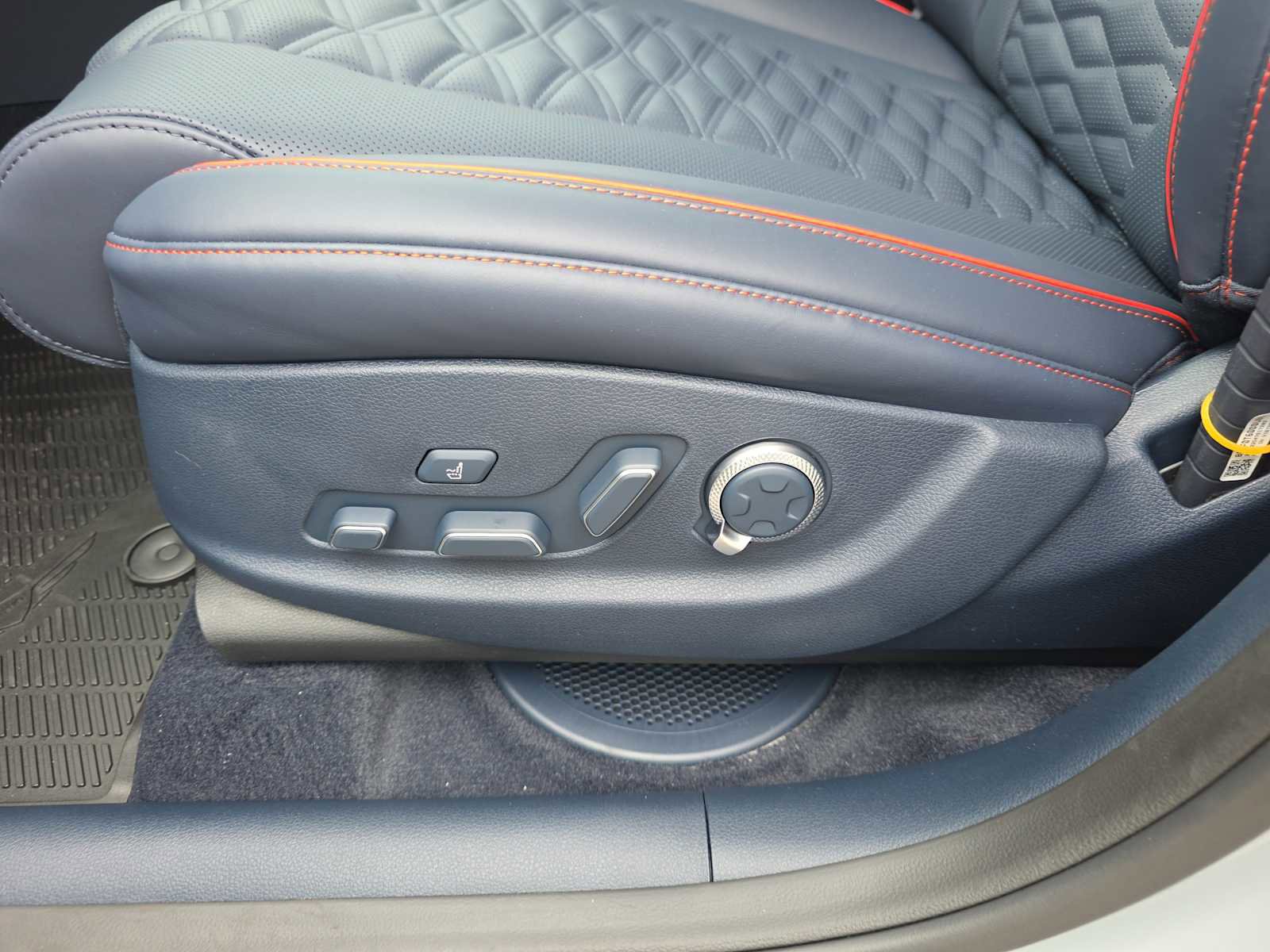 New 2026 Genesis GV80 3.5T e-SC AWD/4WD image 14
