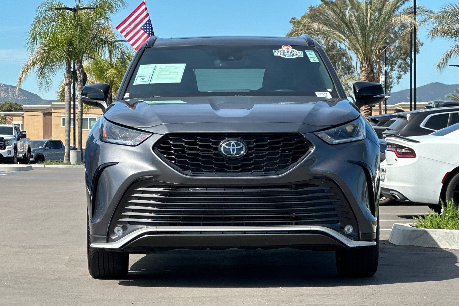 Used 2025 Toyota Highlander XSE image 9