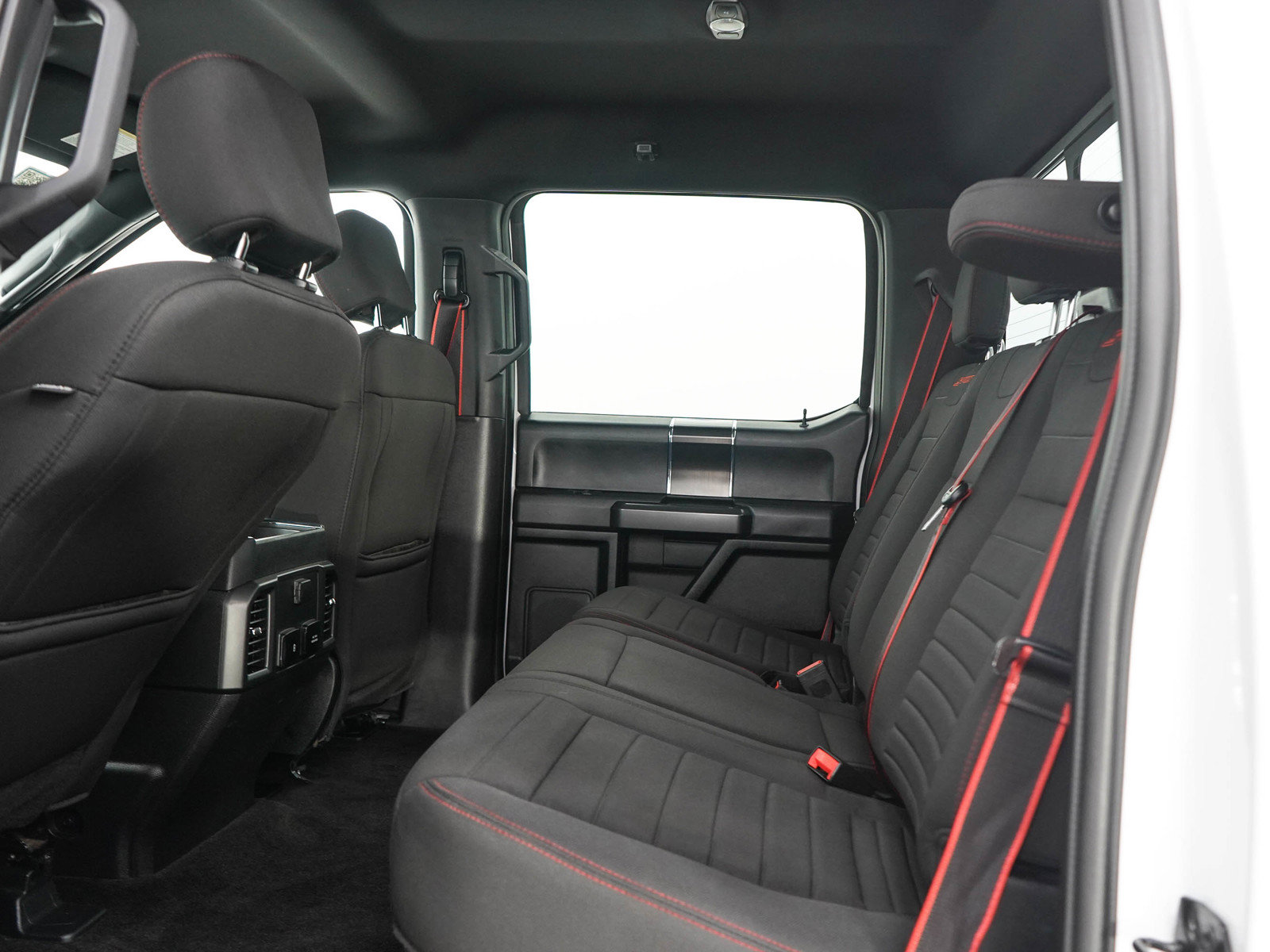 Used 2018 Ford F150 XLT w/ Equipment Group 302A Luxury AWD/4WD image 15