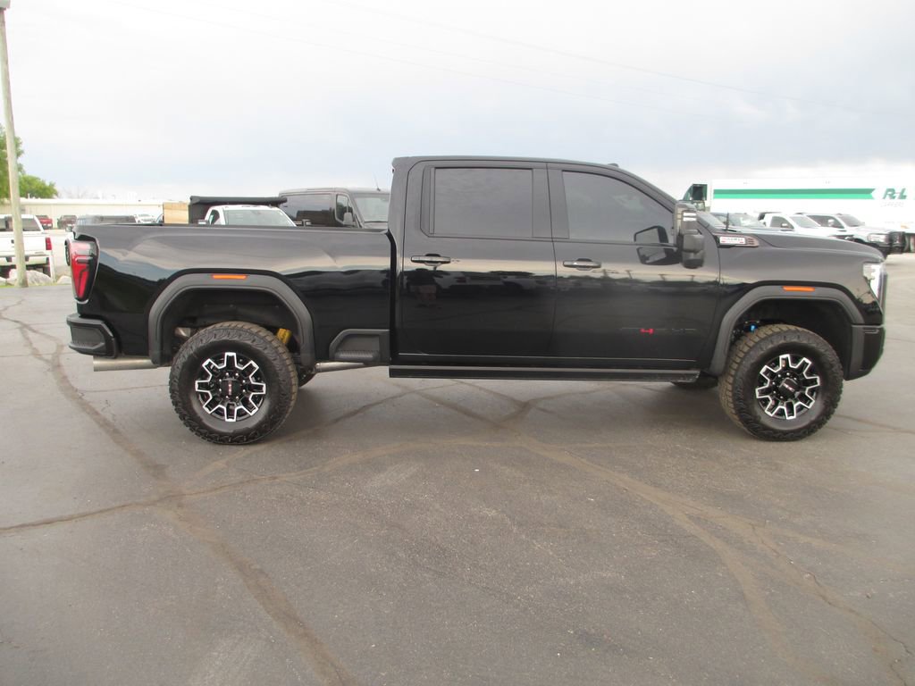 Used 2026 GMC Sierra 2500 AT4X w/ LPO, Black Badging Package AWD/4WD image 5