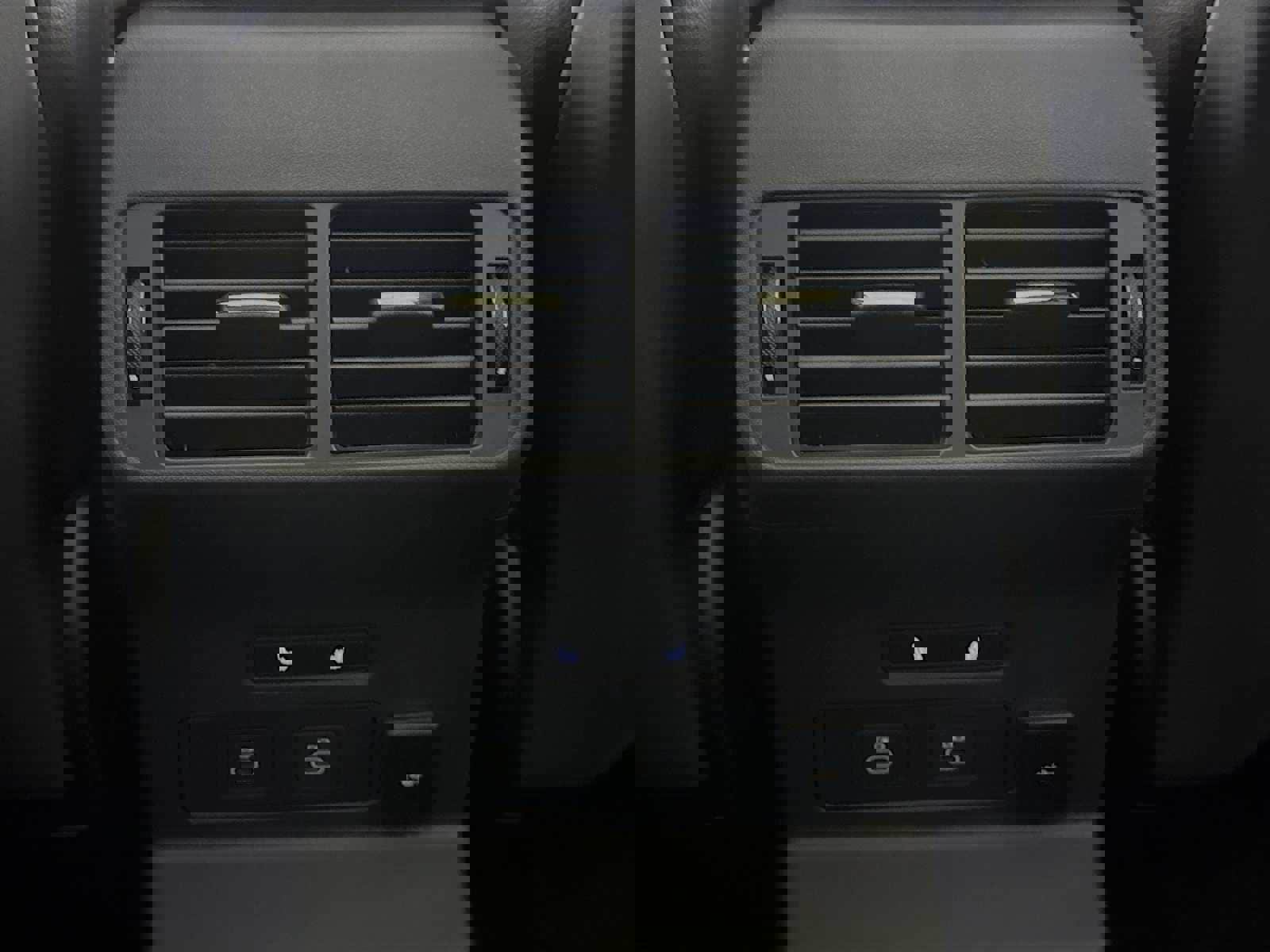 Used 2026 Land Rover Range Rover Velar Dynamic SE AWD/4WD image 25