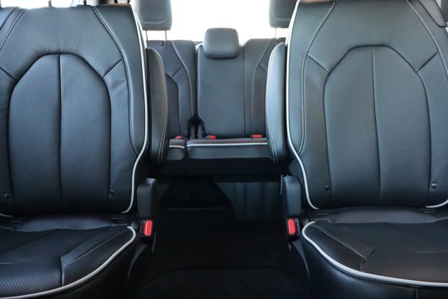 New 2026 Chrysler Pacifica Limited FWD image 44