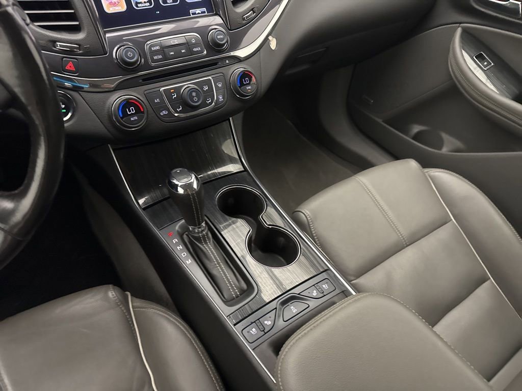 Used 2017 Chevrolet Impala Premier w/ Enhanced Convenience Package image 16