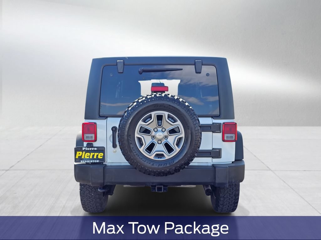 Used 2015 Jeep Wrangler Unlimited Rubicon w/ Max Tow Package AWD/4WD image 5