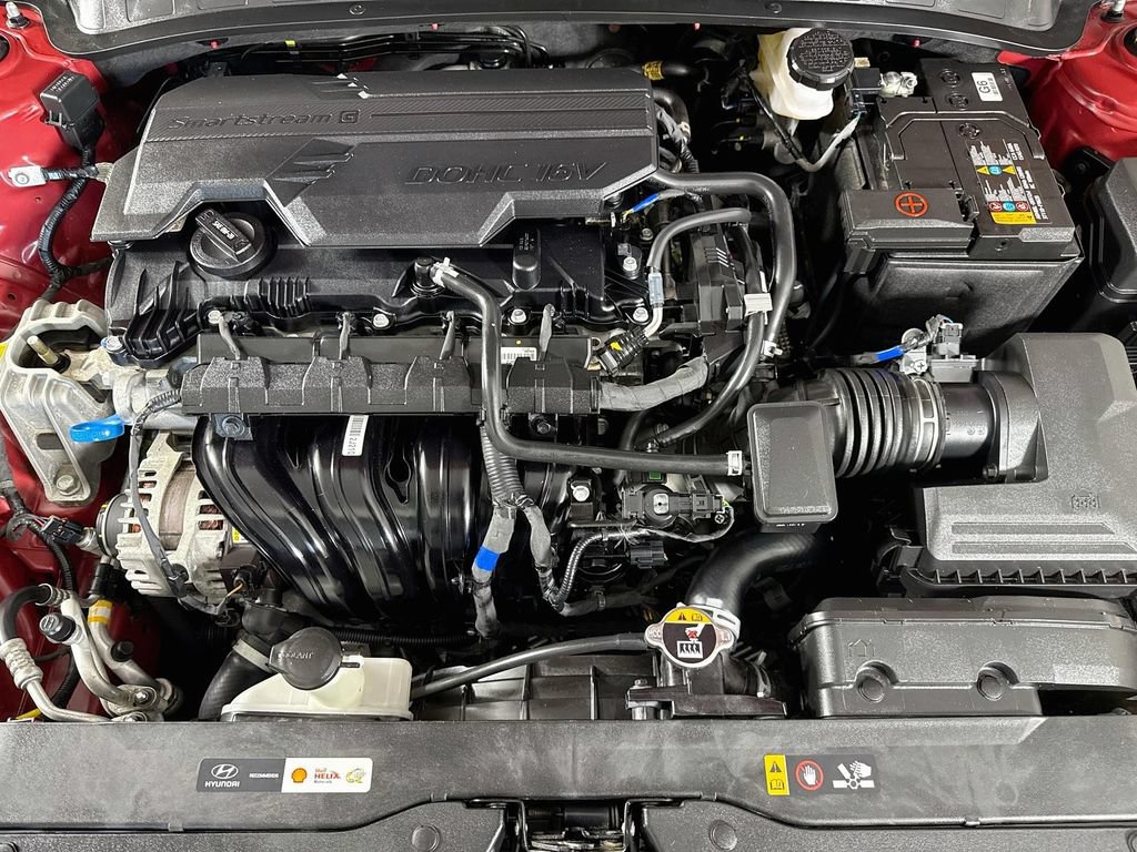 Certified 2025 Hyundai Elantra SEL FWD image 33