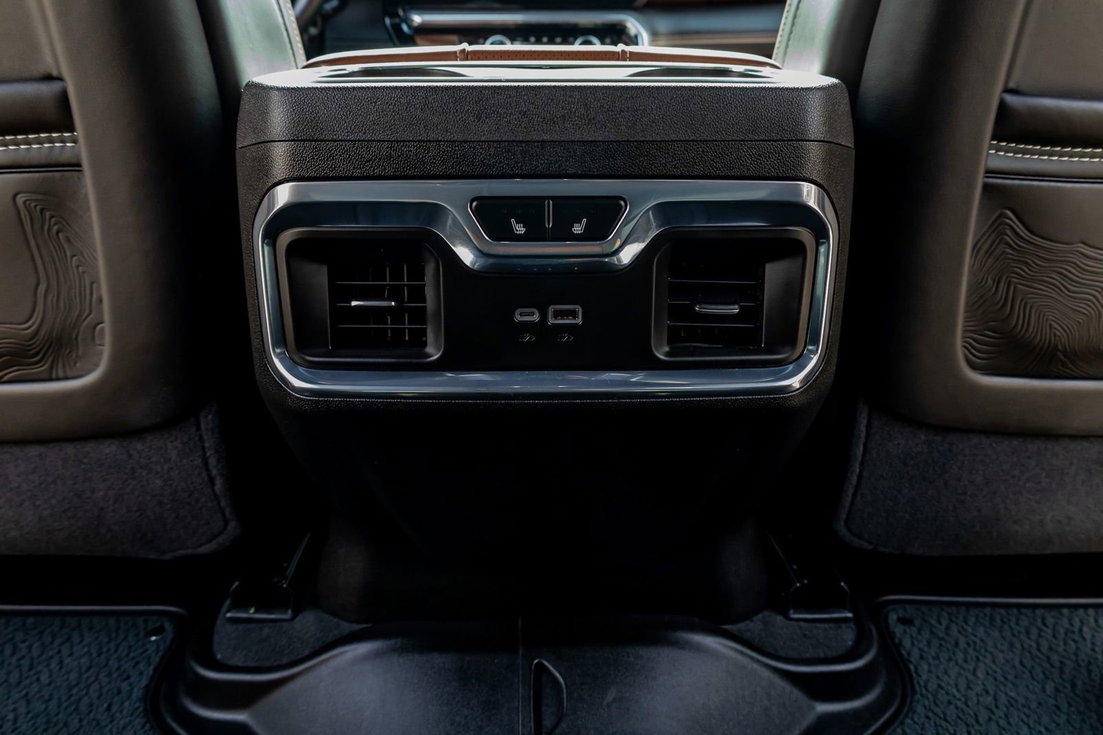 Used 2025 GMC Sierra 2500 Denali Ultimate AWD/4WD image 32