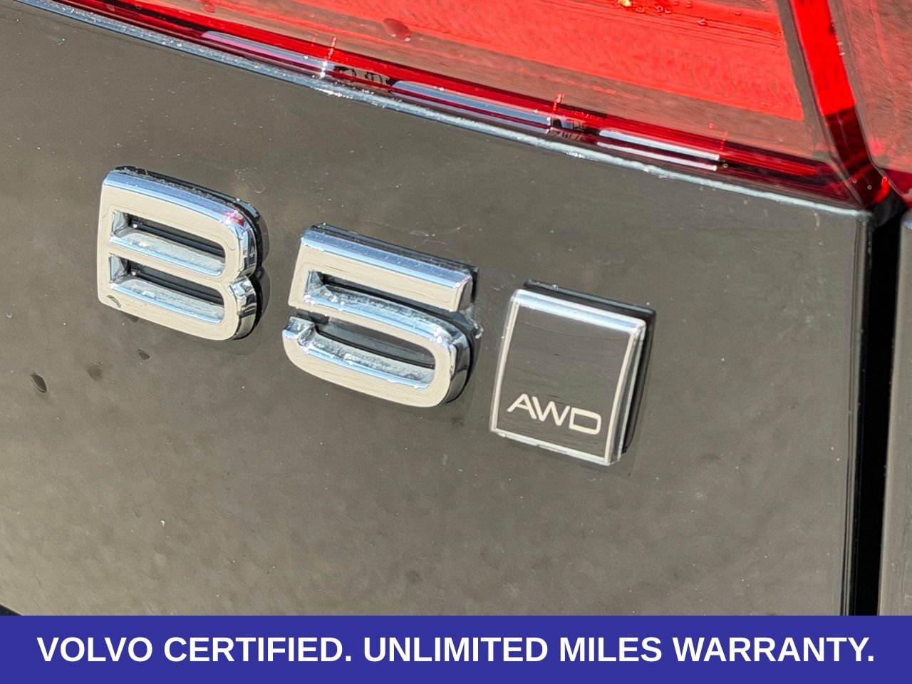 Certified 2024 Volvo XC60 B5 Core AWD/4WD image 11