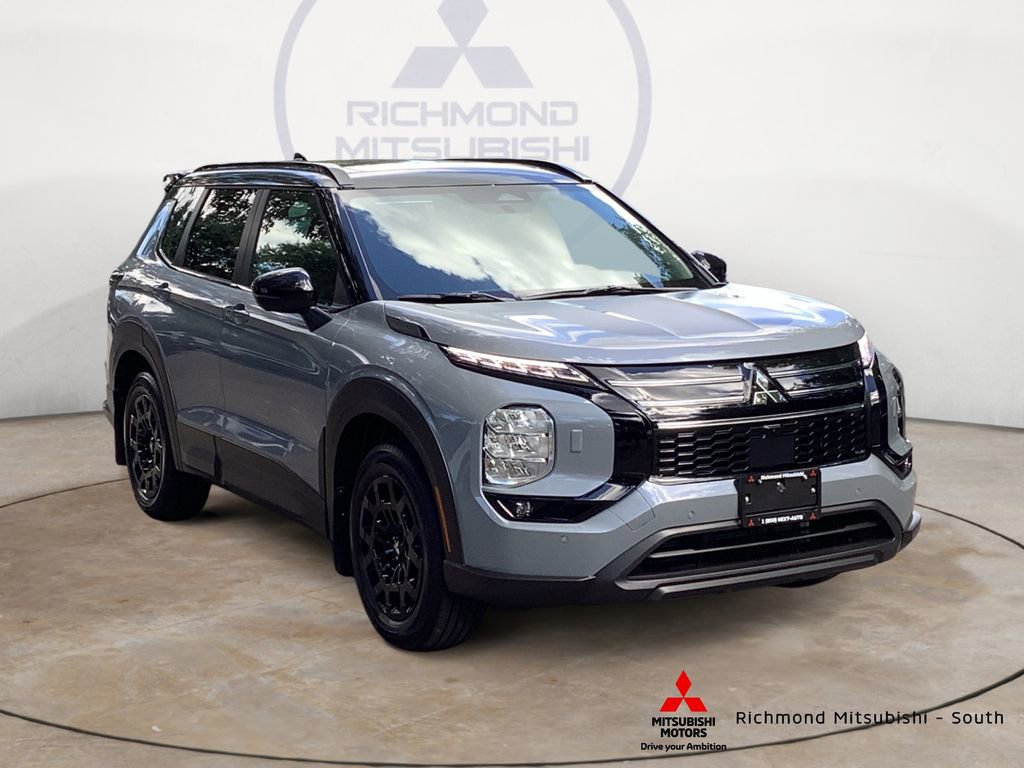 New 2025 Mitsubishi Outlander SE image 1
