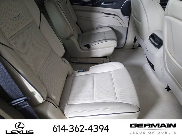 Used 2023 Cadillac Escalade Premium Luxury AWD/4WD image 21