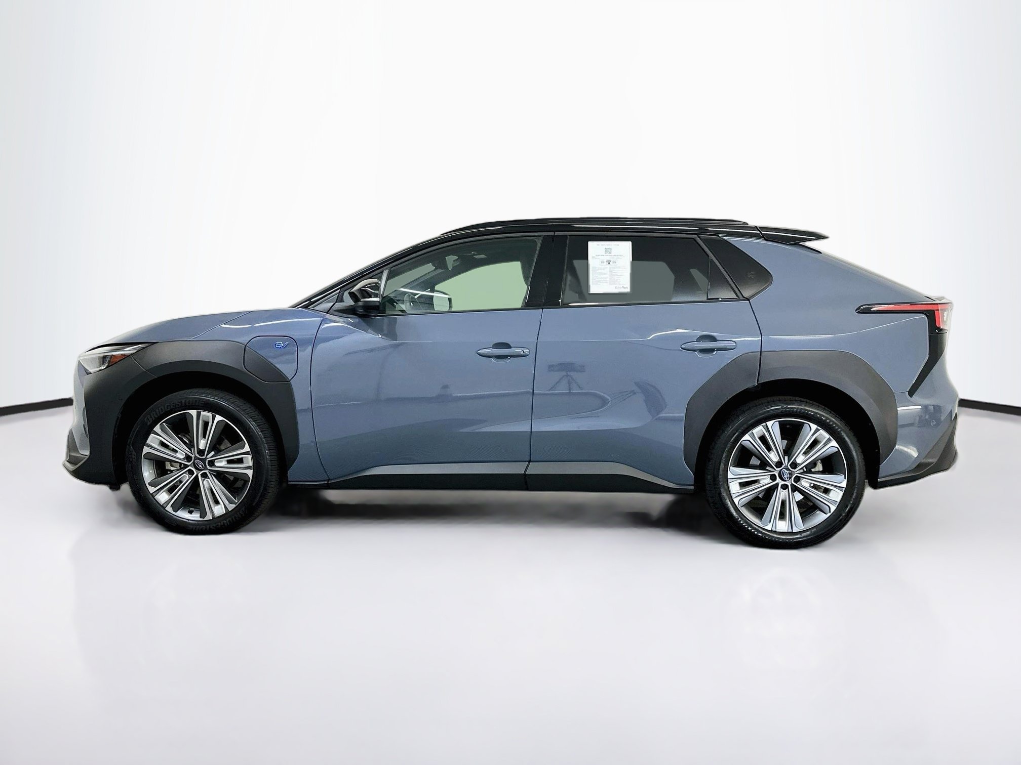 Used 2023 Subaru Solterra AWD image 4