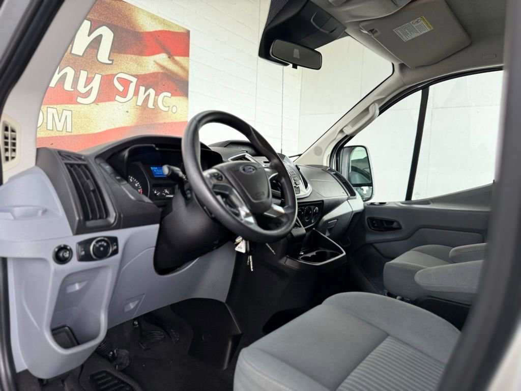Used 2015 Ford Transit 150 XLT image 28
