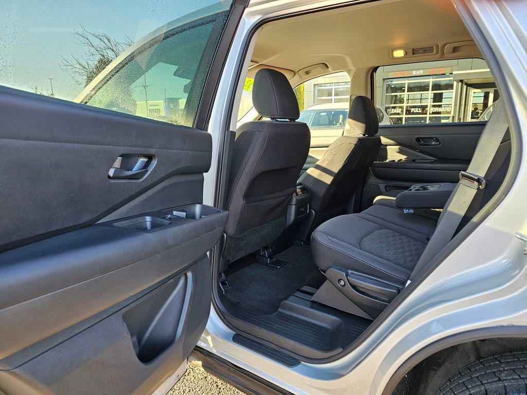 Certified 2024 Nissan Pathfinder SV AWD/4WD image 12