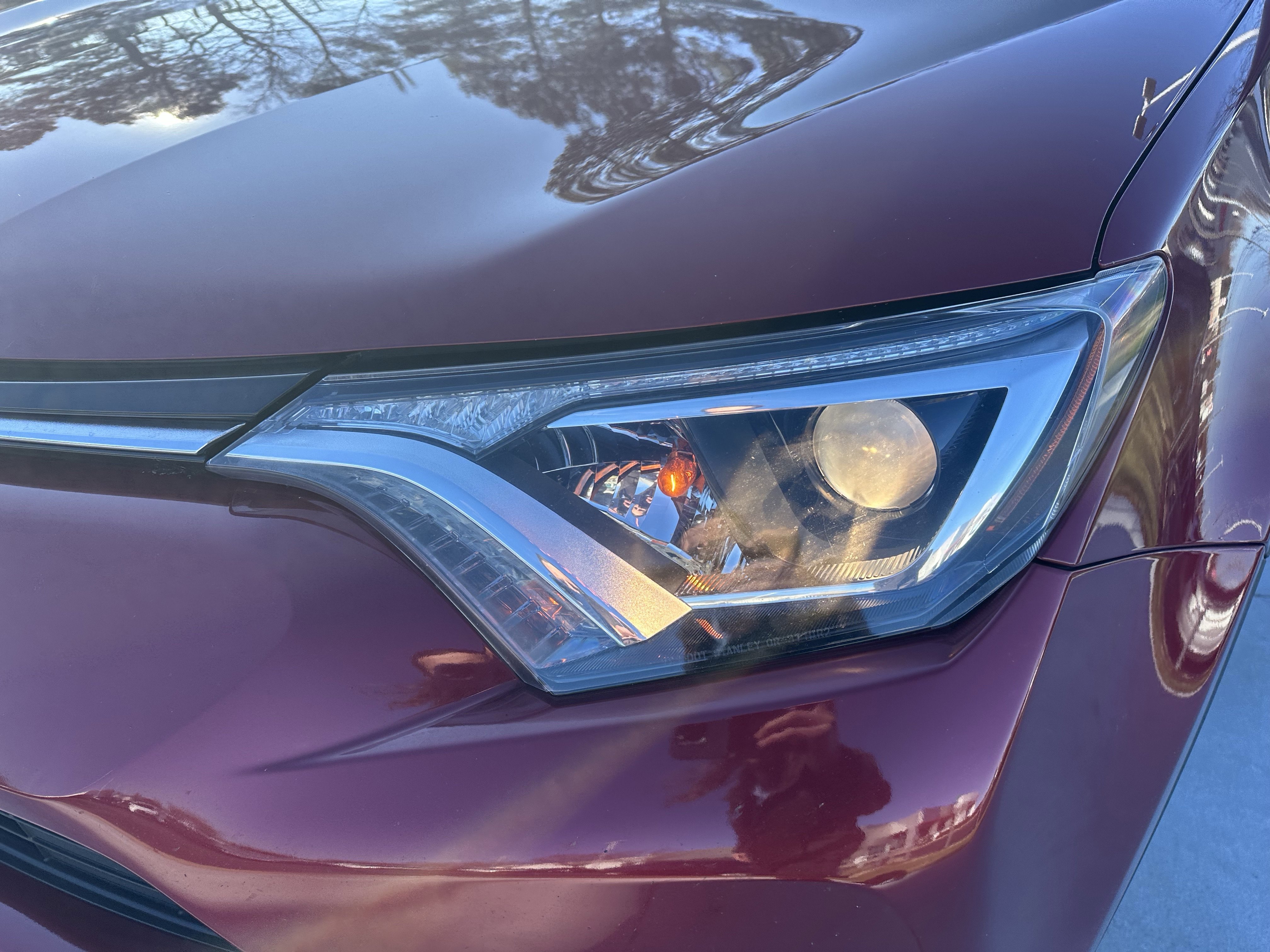 Used 2018 Toyota RAV4 XLE image 6