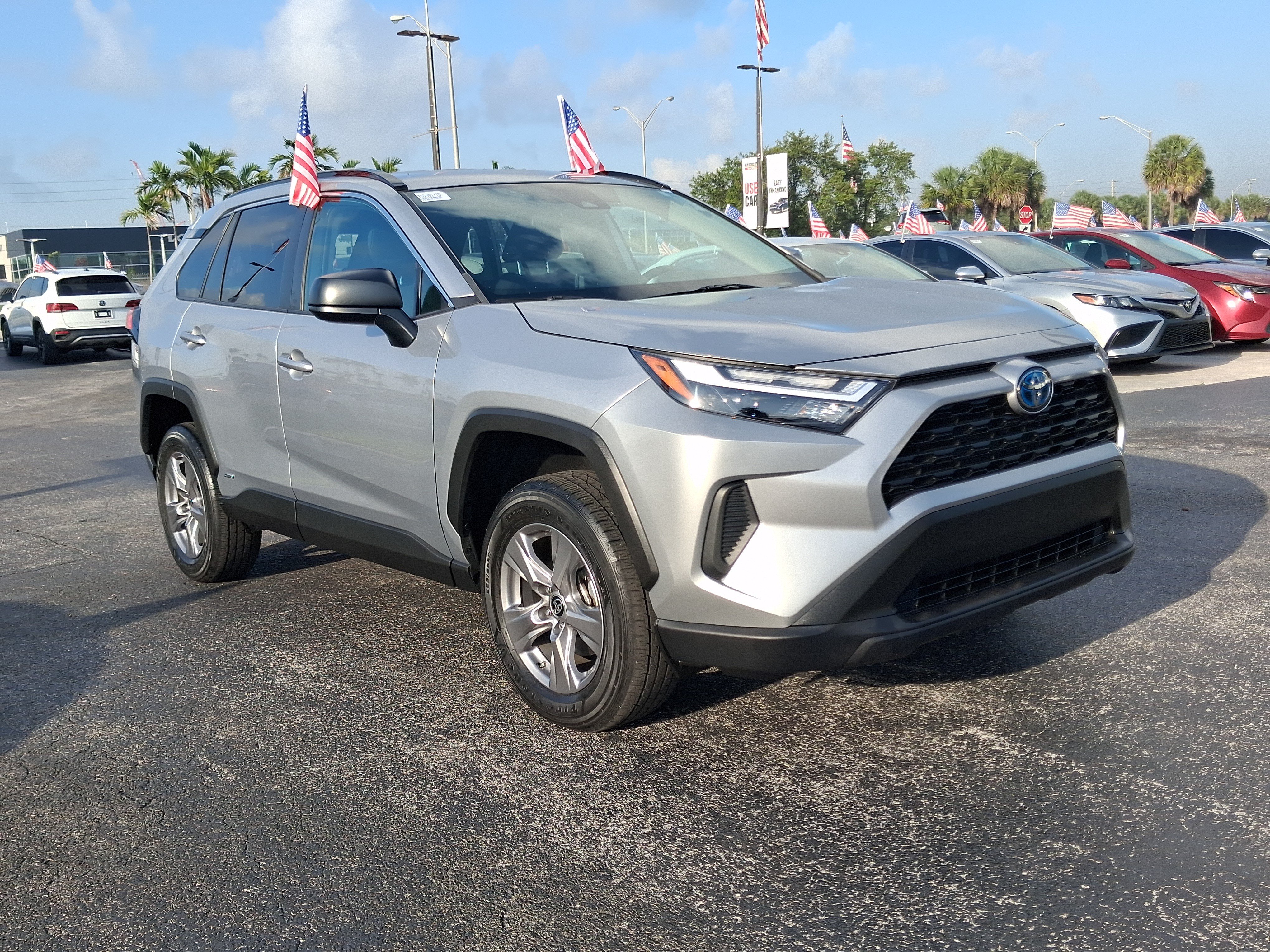 Used 2024 Toyota RAV4 LE AWD/4WD image 2
