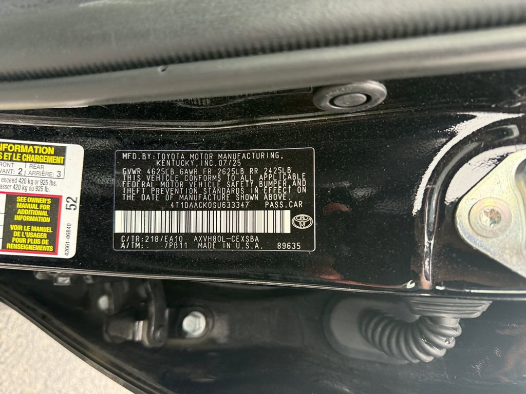Used 2025 Toyota Camry SE FWD image 30