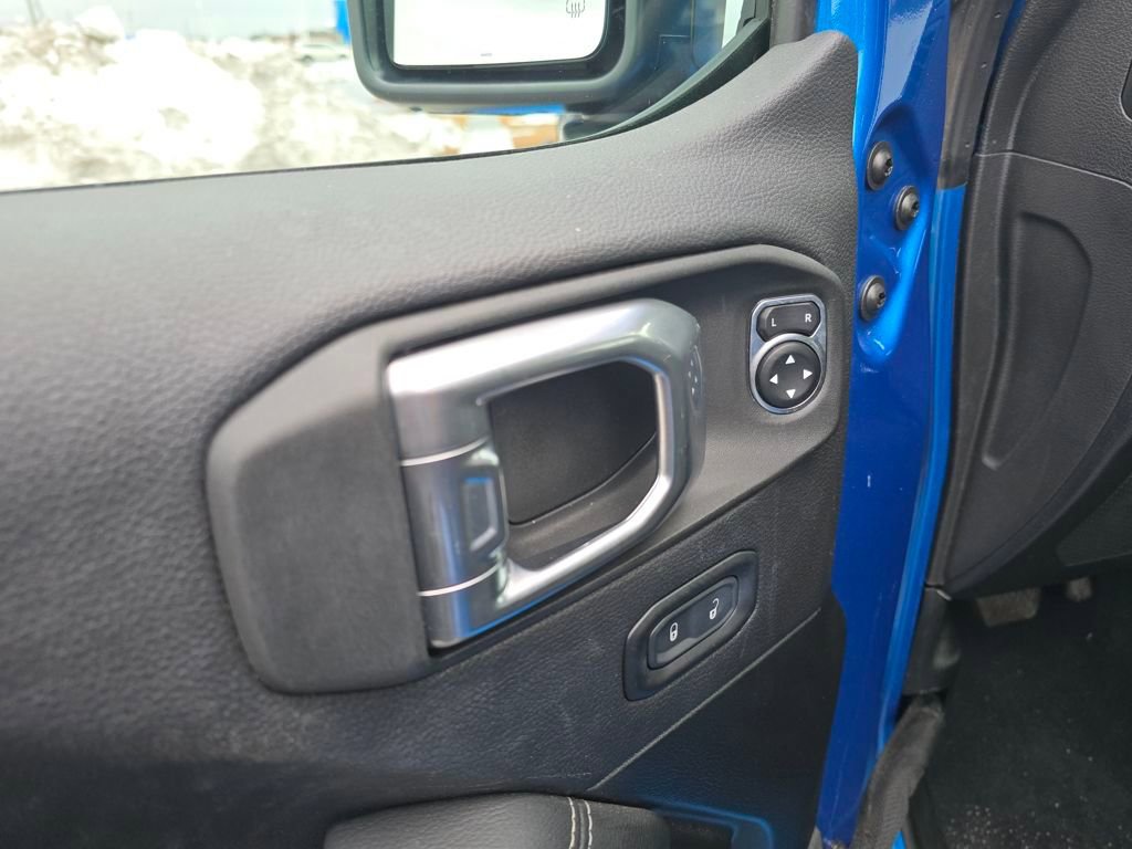 Used 2022 Jeep Wrangler Unlimited Sahara w/ Safety Group image 11