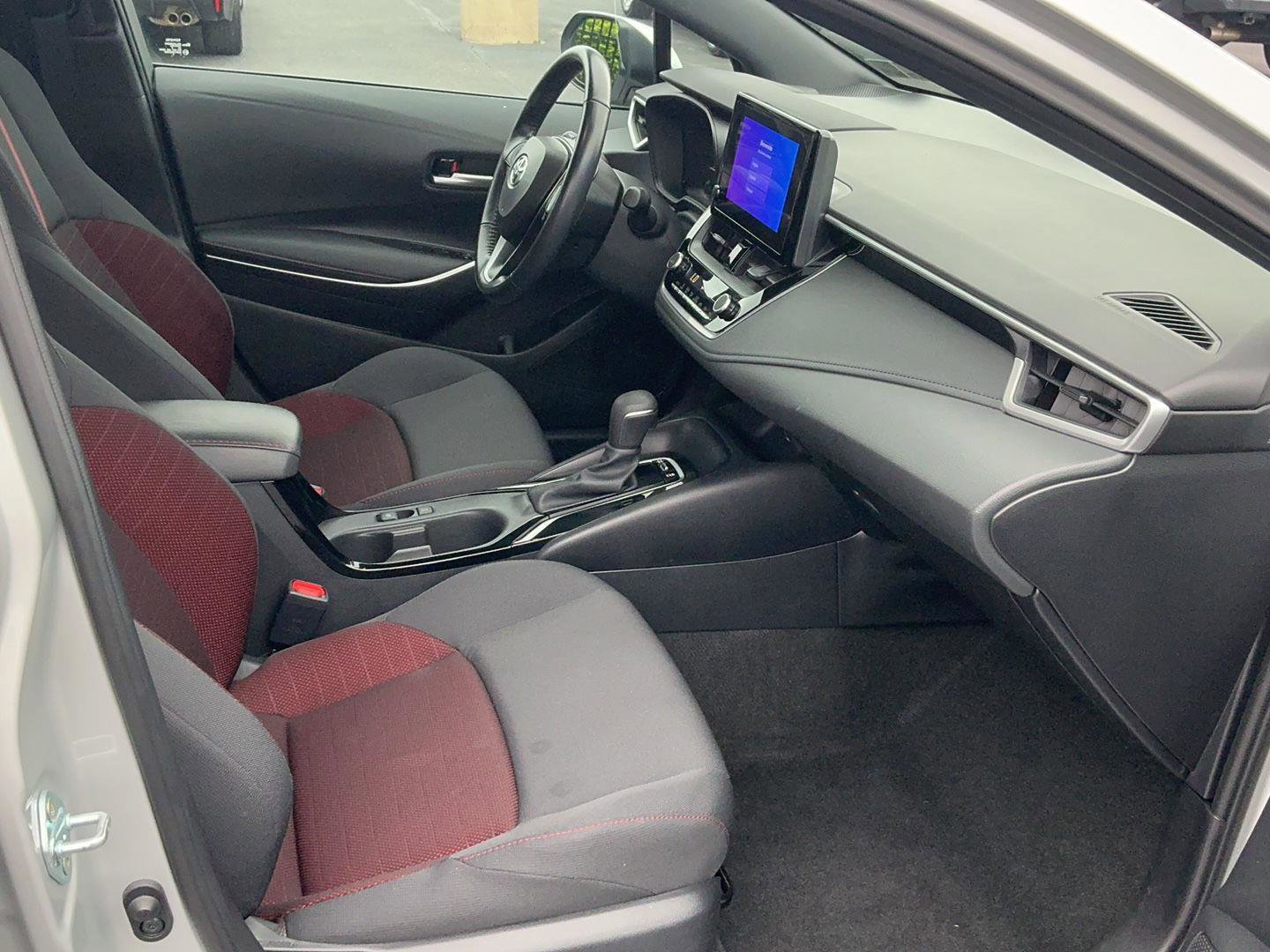 Certified 2023 Toyota Corolla SE w/ Carpet Mat Package (TMS) FWD image 9