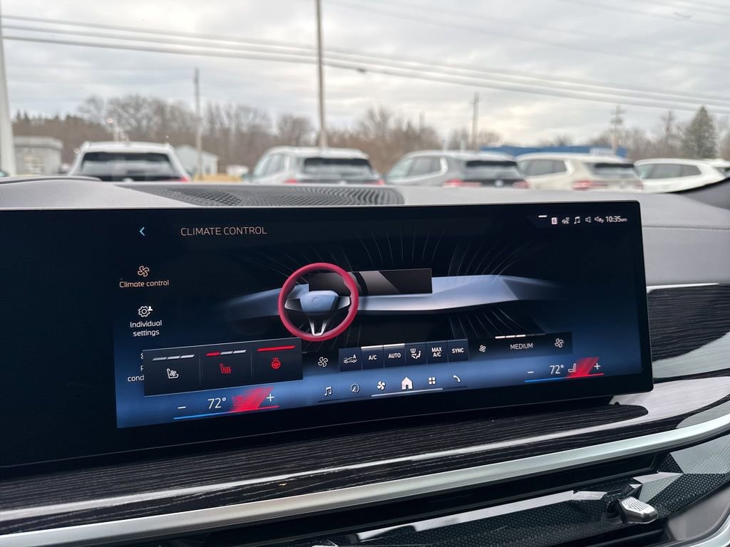 New 2026 BMW X6 xDrive40i w/ Climate Comfort Package image 18