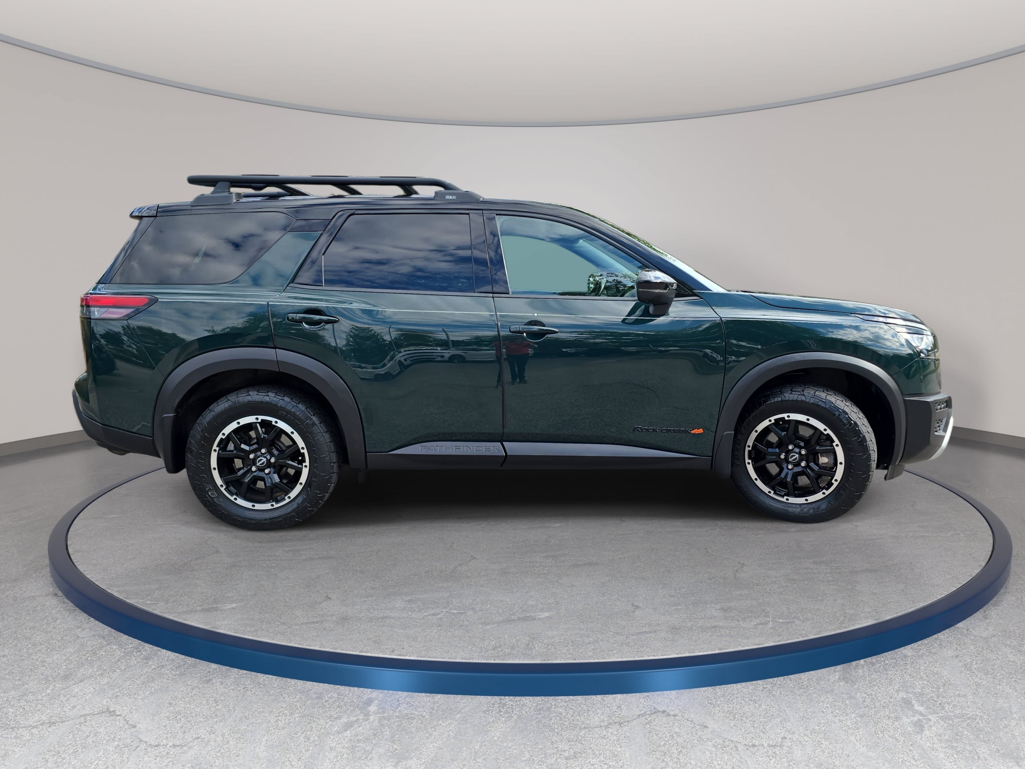 Used 2023 Nissan Pathfinder Rock Creek AWD/4WD image 4