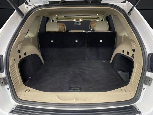 Used 2020 Jeep Grand Cherokee Limited w/ Trailer Tow Group IV image 16