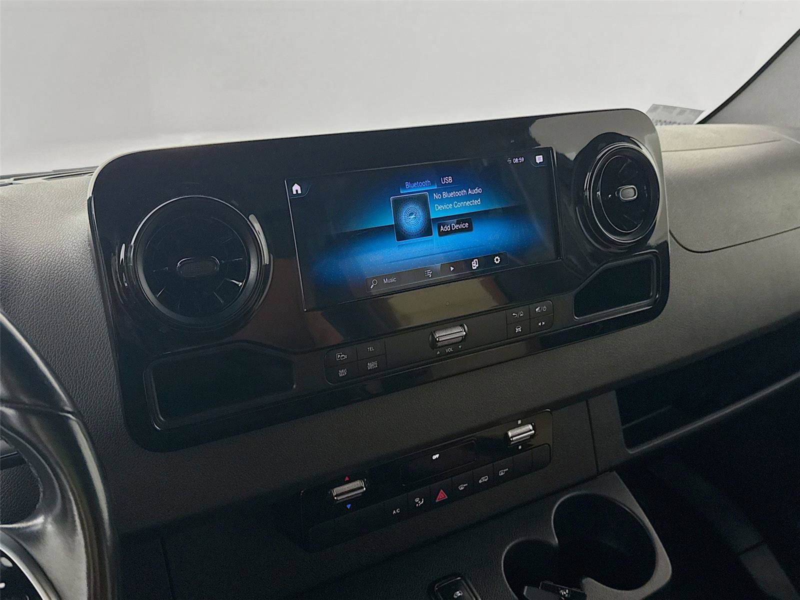 Used 2019 Mercedes-Benz Sprinter 1500 w/ Premium Plus Package image 15