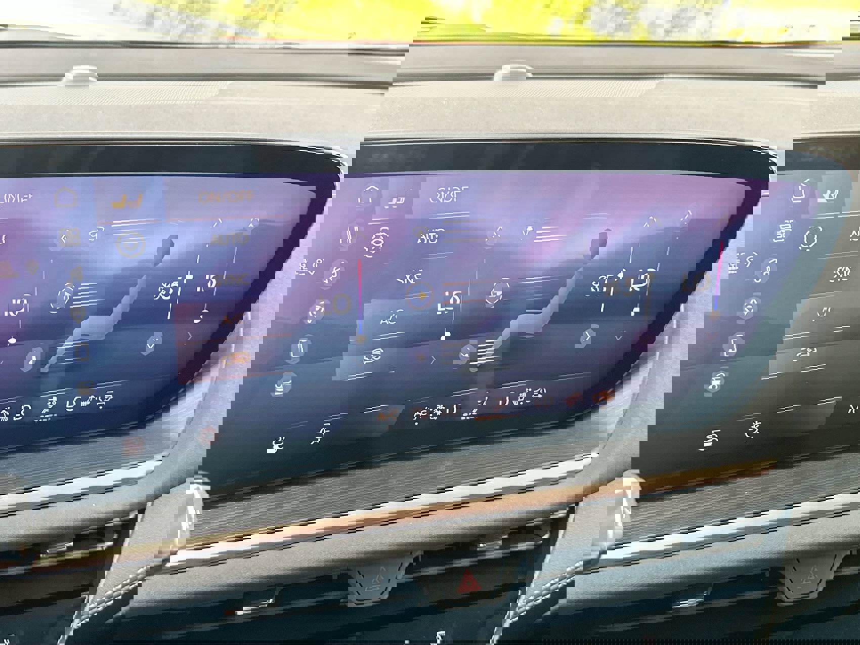 New 2025 Buick Envision Sport Touring image 10