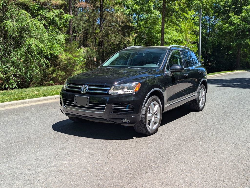 Used 2014 Volkswagen Touareg TDI AWD/4WD image 1
