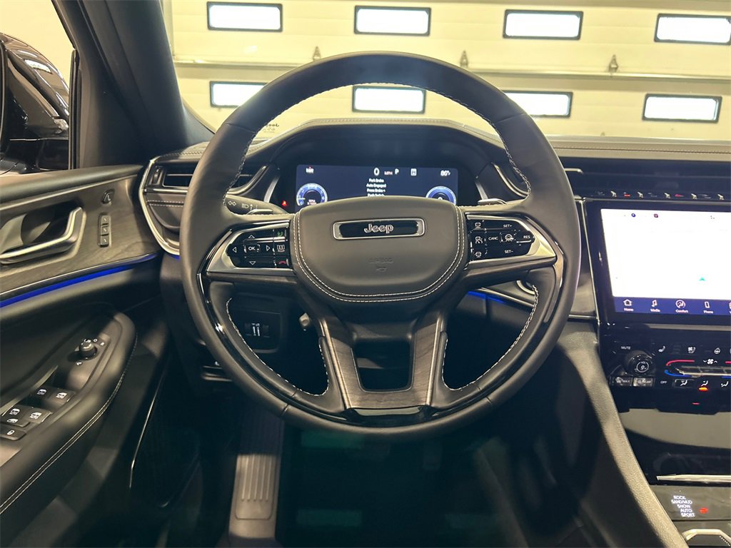 New 2025 Jeep Grand Cherokee Overland w/ Adv Protech Group III image 28