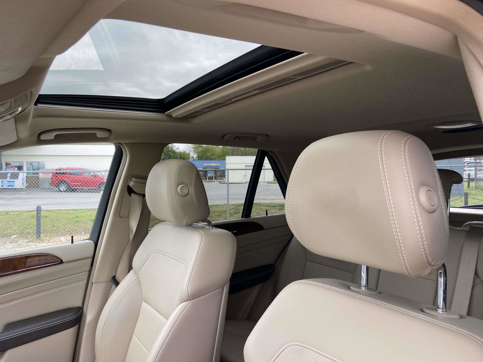 Used 2014 Mercedes-Benz ML 550 4MATIC image 10