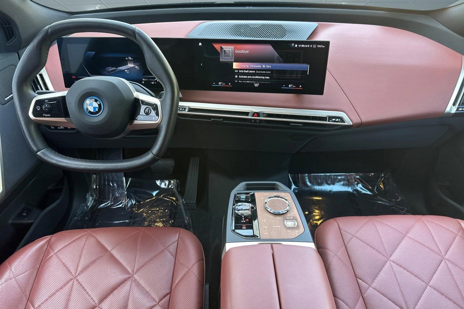 Certified 2023 BMW iX xDrive50 w/ Premium Package AWD/4WD image 27