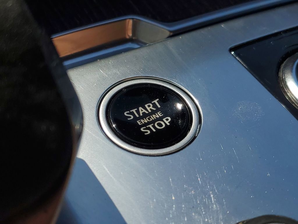 Used 2023 Land Rover Range Rover SE image 19