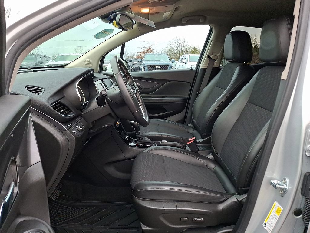 Used 2022 Buick Encore Preferred w/ Safety Package image 17