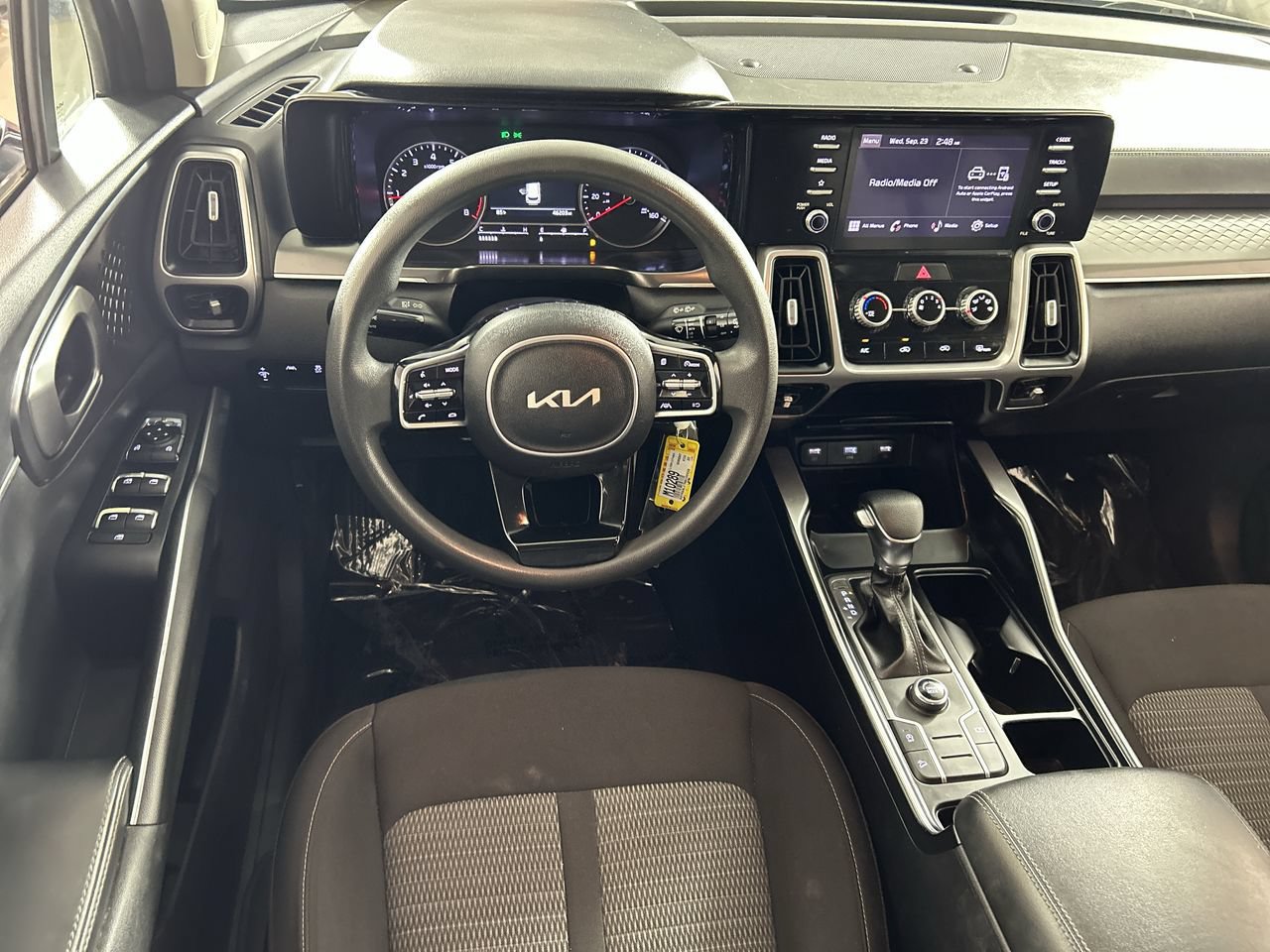 Used 2022 Kia Sorento LX FWD image 22