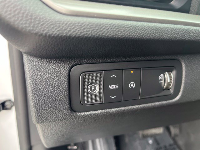 New 2027 Chevrolet Traverse LT FWD image 20