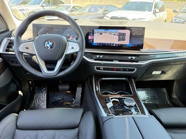 Used 2026 BMW X7 xDrive40i w/ Premium Package AWD/4WD image 32