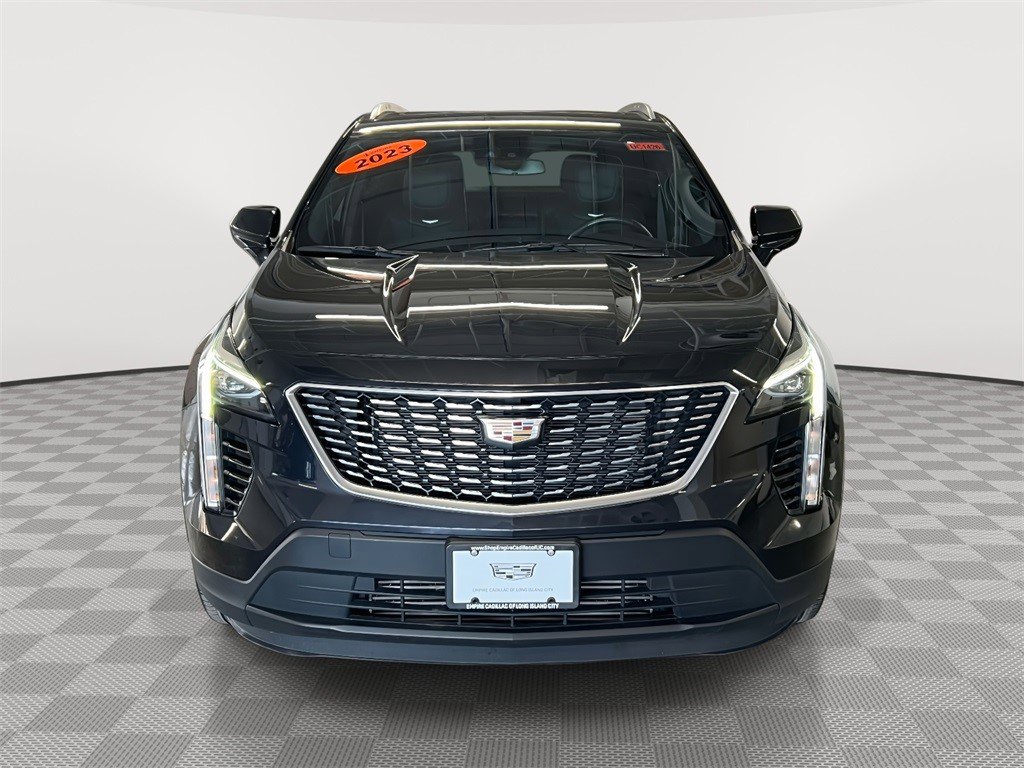Certified 2023 Cadillac XT4 Luxury w/ Cold Weather Package image 2