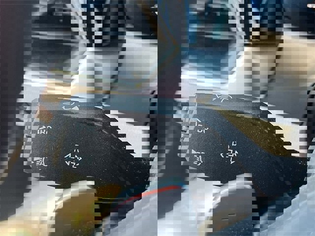 Used 2021 BMW 330e w/ Convenience Package image 24