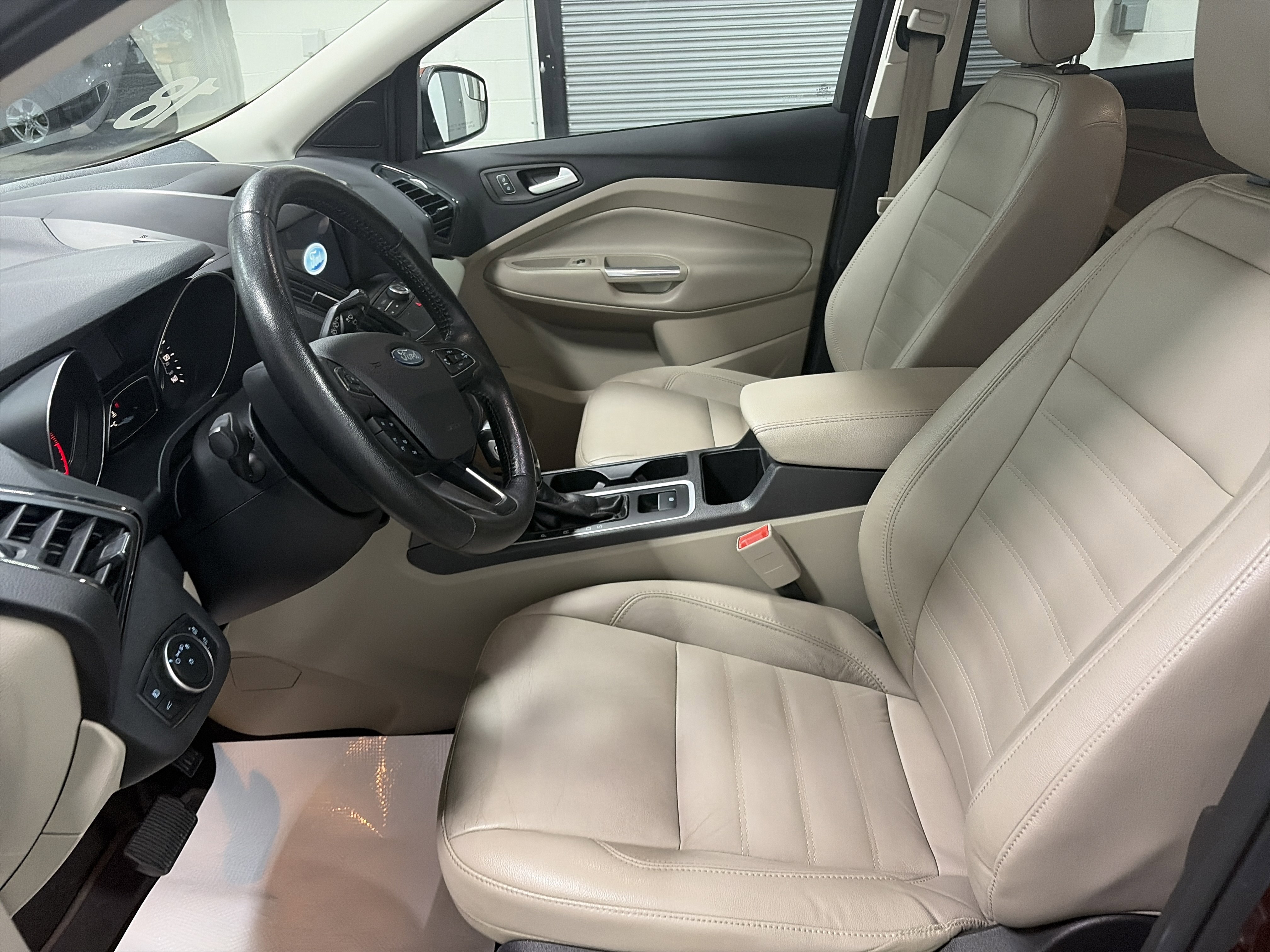 Used 2018 Ford Escape SEL image 11